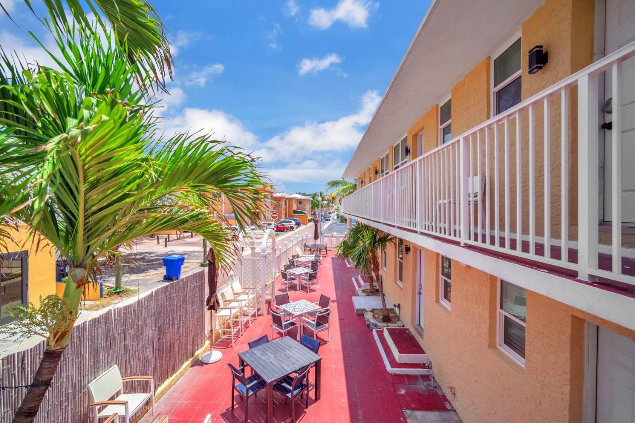 Laguna Blu Beach Hollywood Exterior photo